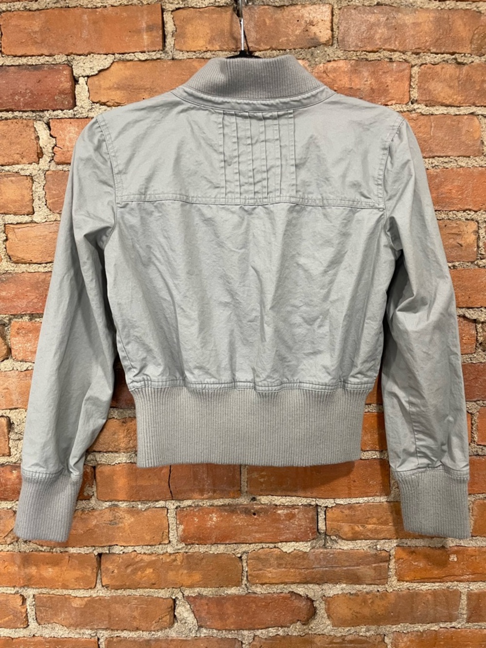 SOLD - Y2K Charlotte Russe Light Gray Ribbed-Hem Button Bomber Jacket | Sz S - Picture 2 of 8